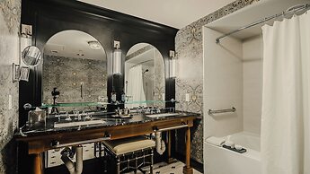 Hotel Jerome, Auberge Collection