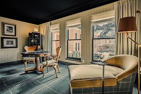 Hotel Jerome, Auberge Collection