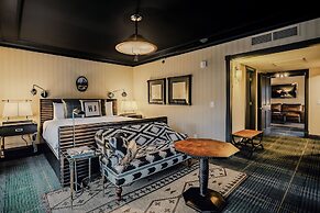 Hotel Jerome, Auberge Collection