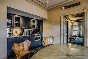 Hotel Jerome, Auberge Collection
