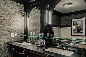 Hotel Jerome, Auberge Collection