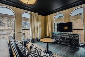 Hotel Jerome, Auberge Collection