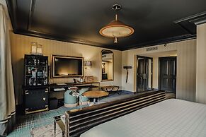 Hotel Jerome, Auberge Collection