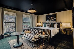 Hotel Jerome, Auberge Collection