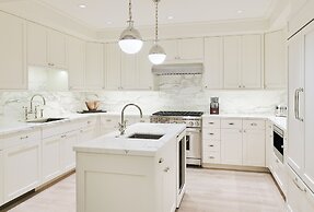 Hotel Jerome, Auberge Resorts Collection