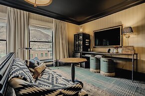 Hotel Jerome, Auberge Collection