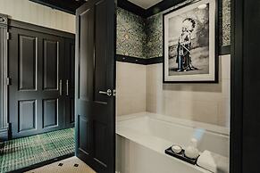 Hotel Jerome, Auberge Collection
