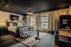 Hotel Jerome, Auberge Collection