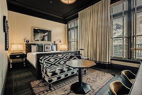 Hotel Jerome, Auberge Collection