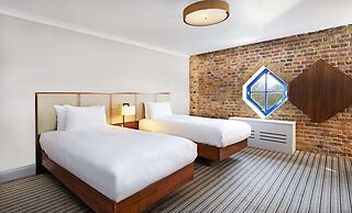 DoubleTree by Hilton London - Docklands Riverside