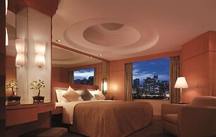 Makati Shangri-La, Manila
