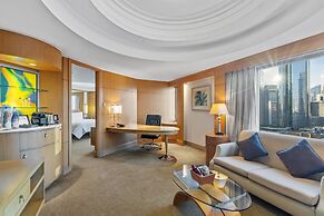 Makati Shangri-La, Manila