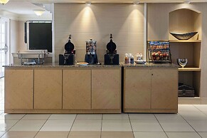 La Quinta Inn by Wyndham Pittsburgh Airport