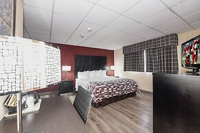 Red Roof Inn & Suites Macon