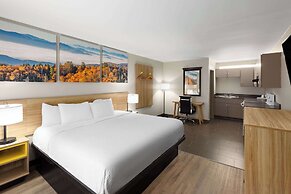 Days Inn by Wyndham Clarksville North