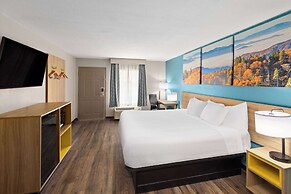 Days Inn by Wyndham Clarksville North