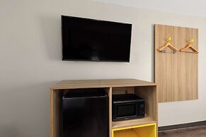 Days Inn by Wyndham Clarksville North