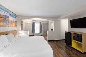 Days Inn by Wyndham Clarksville North