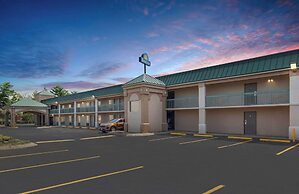 Days Inn by Wyndham Clarksville North