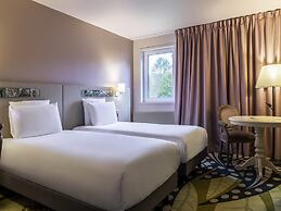 Demeures de campagne Parc du Coudray – Mercure