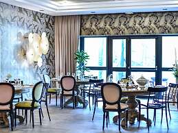 Demeures de campagne Parc du Coudray – Mercure