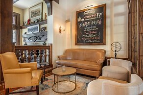 Best Western Premier Mariemont Inn