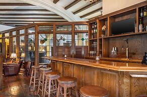 Best Western Premier Mariemont Inn