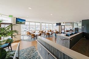 Bay Club Hotel & Marina