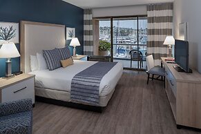 Bay Club Hotel & Marina