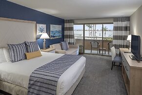 Bay Club Hotel & Marina