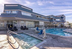 Bay Club Hotel & Marina