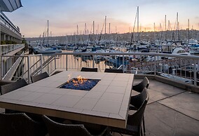 Bay Club Hotel & Marina