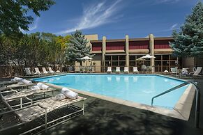 Maverick Hotel and Casino by Red Lion Hotels