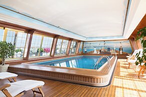 Le Bristol Paris - an Oetker Collection Hotel