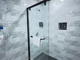 Inn By the Bay Monterey