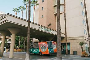 Courtyard by Marriott Los Angeles LAX/Century Boulevard