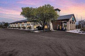 Quality Inn Austintown - Youngstown West