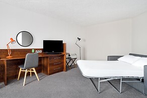 Holiday Inn Northampton by IHG