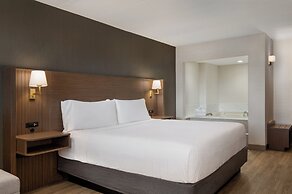 Holiday Inn Hotel & Suites St. Catharines Conference Center by IHG