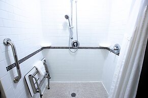 Holiday Inn Hotel & Suites St. Catharines Conference Center by IHG