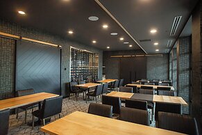 Holiday Inn Hotel & Suites St. Catharines Conference Center by IHG