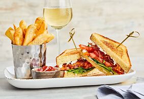 Courtyard by Marriott Cincinnati Blue Ash