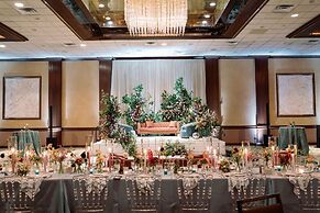 Crowne Plaza Knoxville Downtown University by IHG