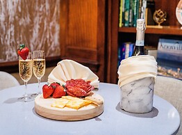 Crowne Plaza Knoxville Downtown University by IHG