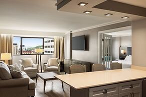 Crowne Plaza Knoxville Downtown University by IHG