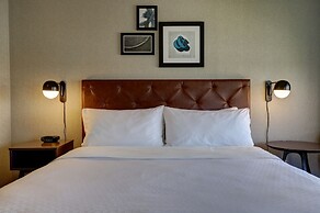 Four Points by Sheraton St. Catharines Niagara Suites