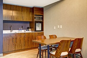 Four Points by Sheraton St. Catharines Niagara Suites