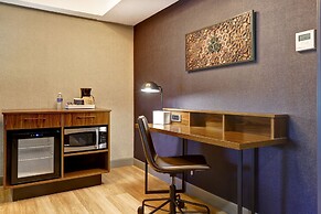 Four Points by Sheraton St. Catharines Niagara Suites