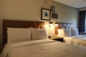Four Points by Sheraton St. Catharines Niagara Suites