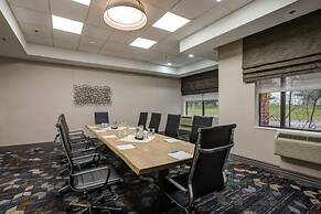 Four Points by Sheraton St. Catharines Niagara Suites